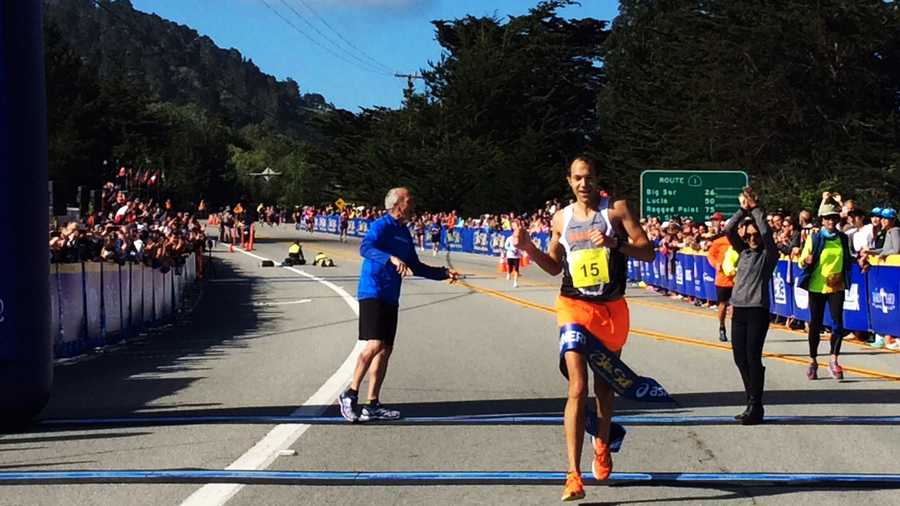 Adam Roach wins the 2015 Big Sur International Marathon. 