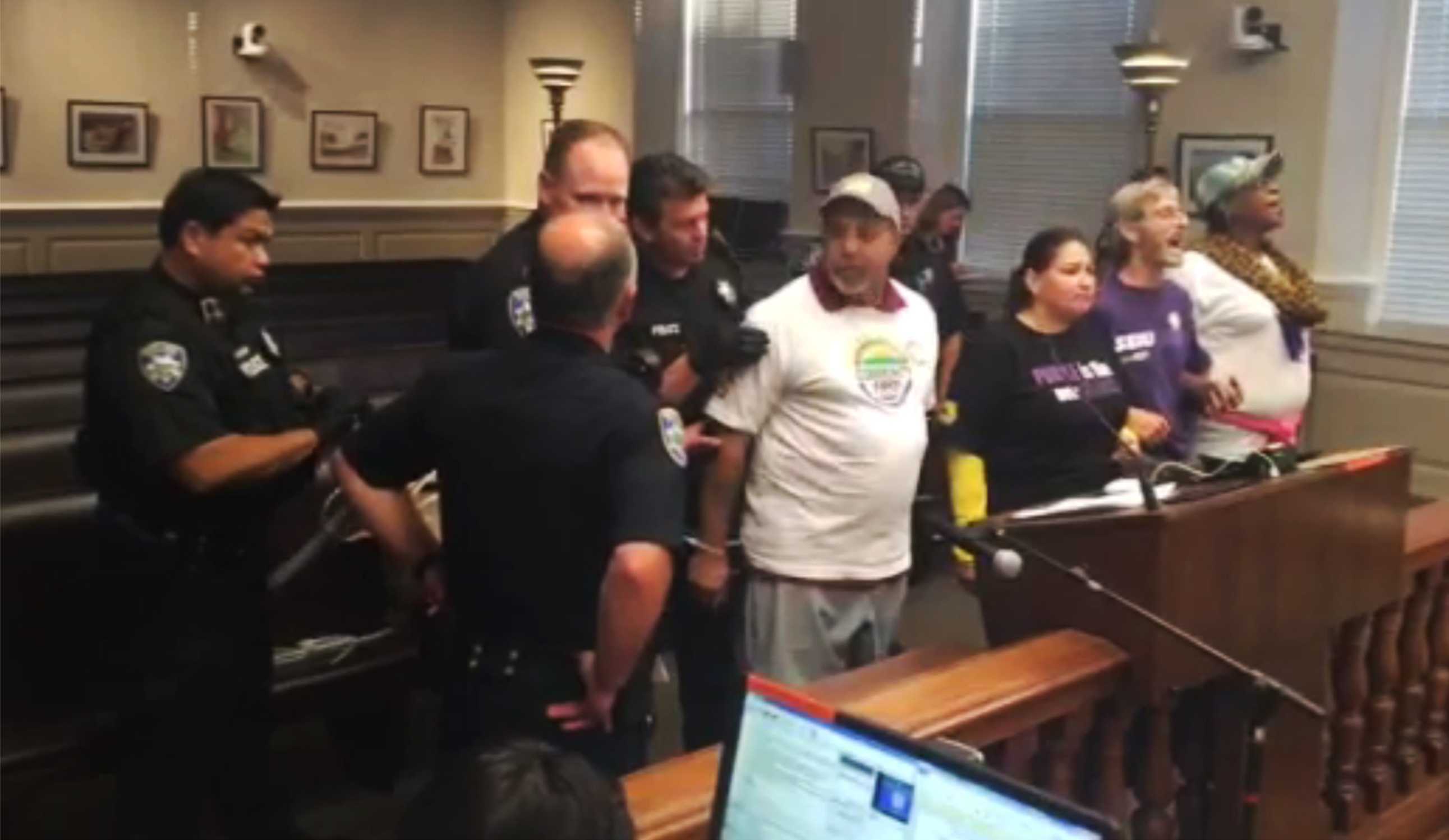 Police escort Santa Cruz employees out of City Council meeting