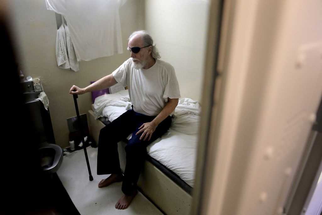 A look at the hard life inside San Quentin s Death Row