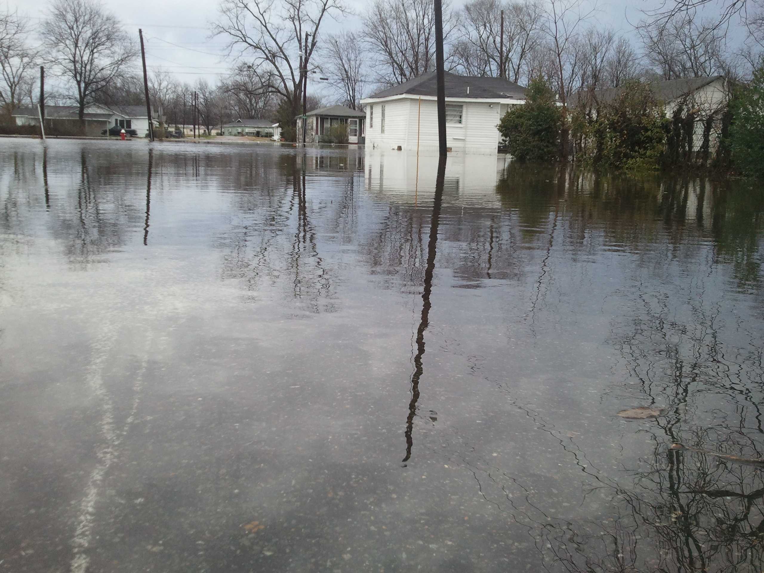 Images: Storms Bring Heavy Rain, Severe Weather