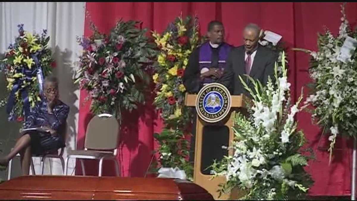 Hundreds attend Mayor Lumumba's funeral