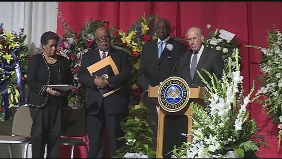 Hundreds attend Mayor Lumumba's funeral