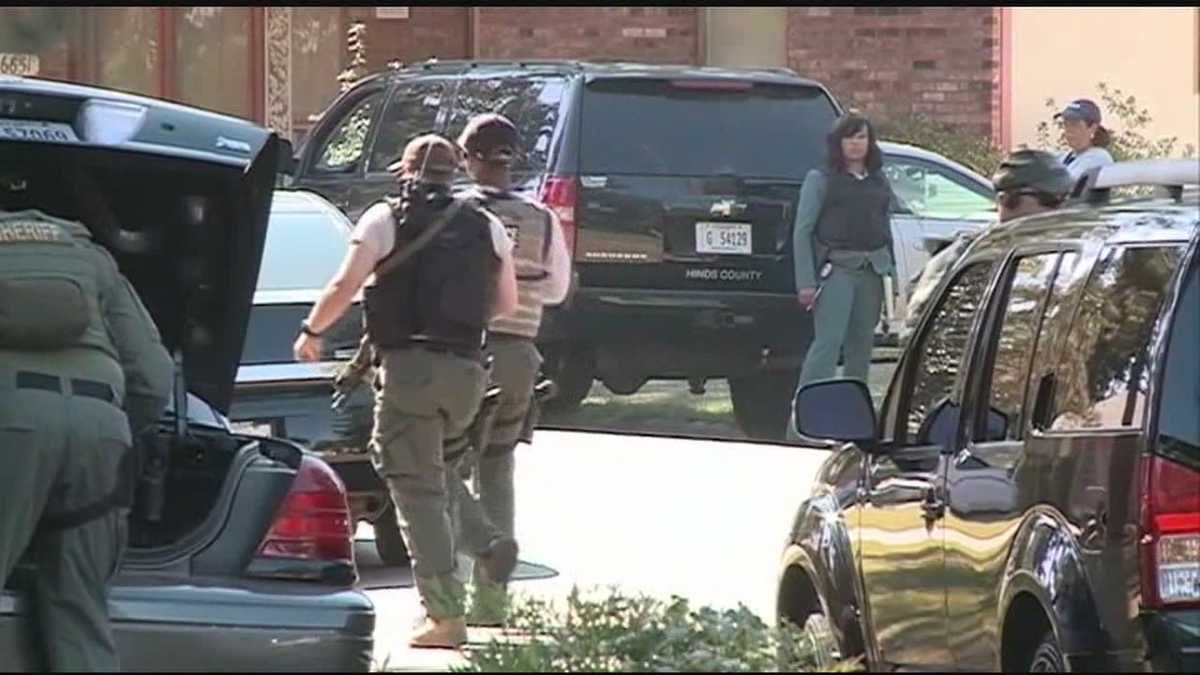 Jackson police on manhunt for shooting standoff suspect