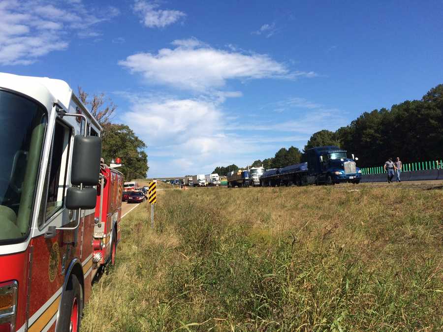 Several vehicles involved in I-55 wreck