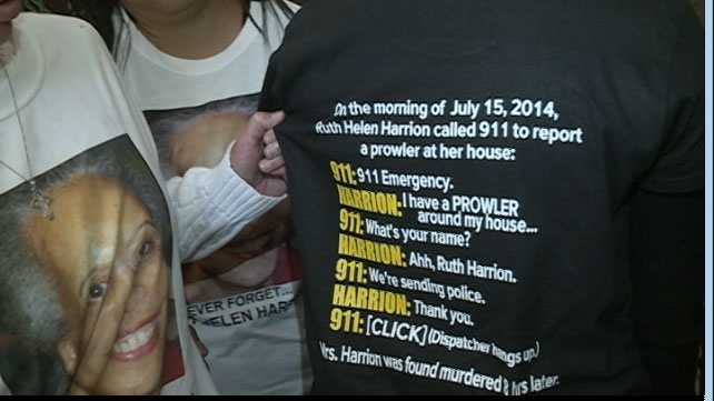 Helen Harrion's daughter wears a T-shirt with the transcription of the 911 call her mother made hours before she was found dead.