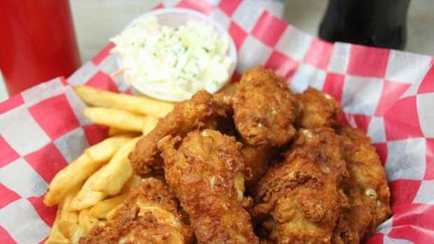 We asked 16 WAPT's Facebook fans what restaurant serves the best fried chicken in Mississippi, and boy, did they respond.