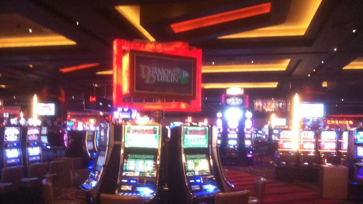 Images Maryland Live casino opening draws huge crowd