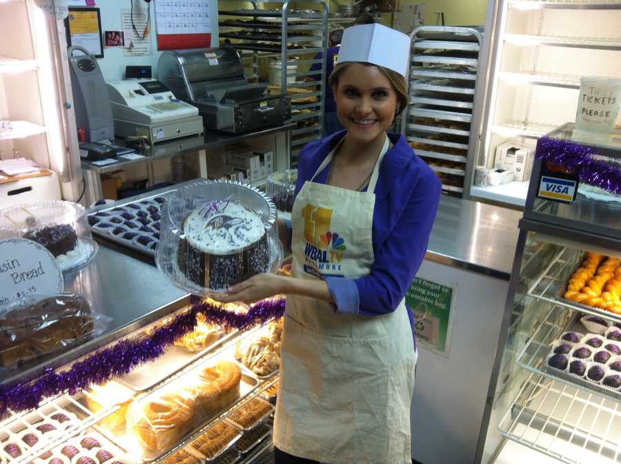 In Photos: Fenwick Bakery makes mini Ravens football cakes