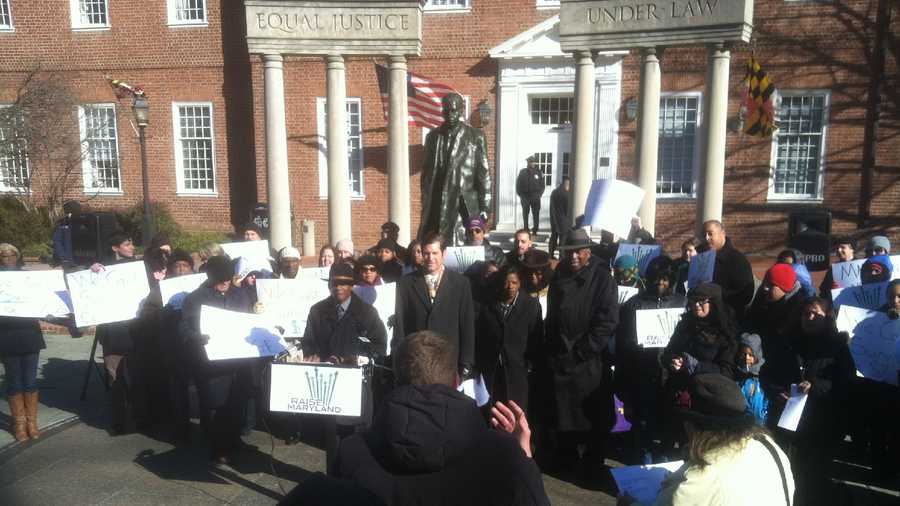 Group Rallies For Increase In Minimum Wage