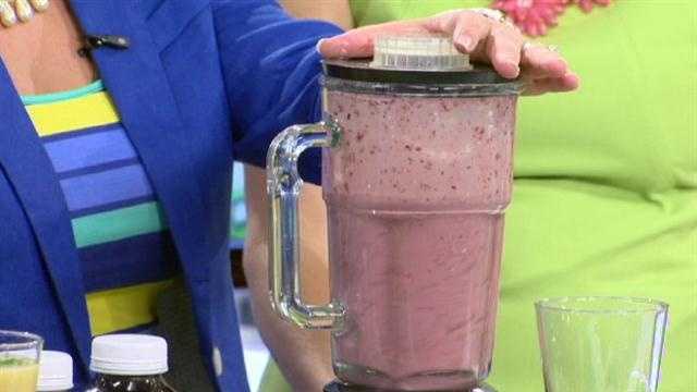 Fueling your active lifestyle with smoothies! See how with easy and healthy recipes.