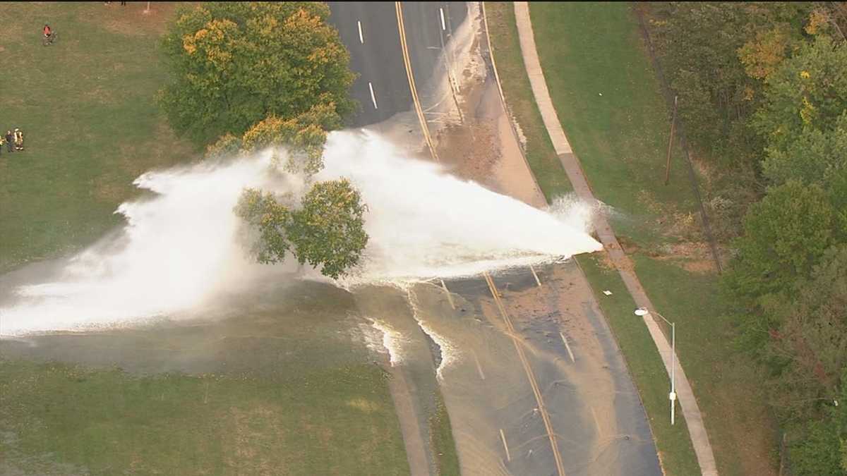 Massive water main break closes Parkville road