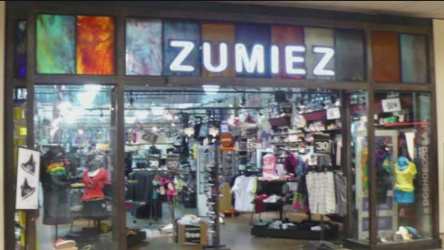 A young man who was inside the Zumiez store at Columbia Mall Saturday described the shooting, which he will no doubt never forget.