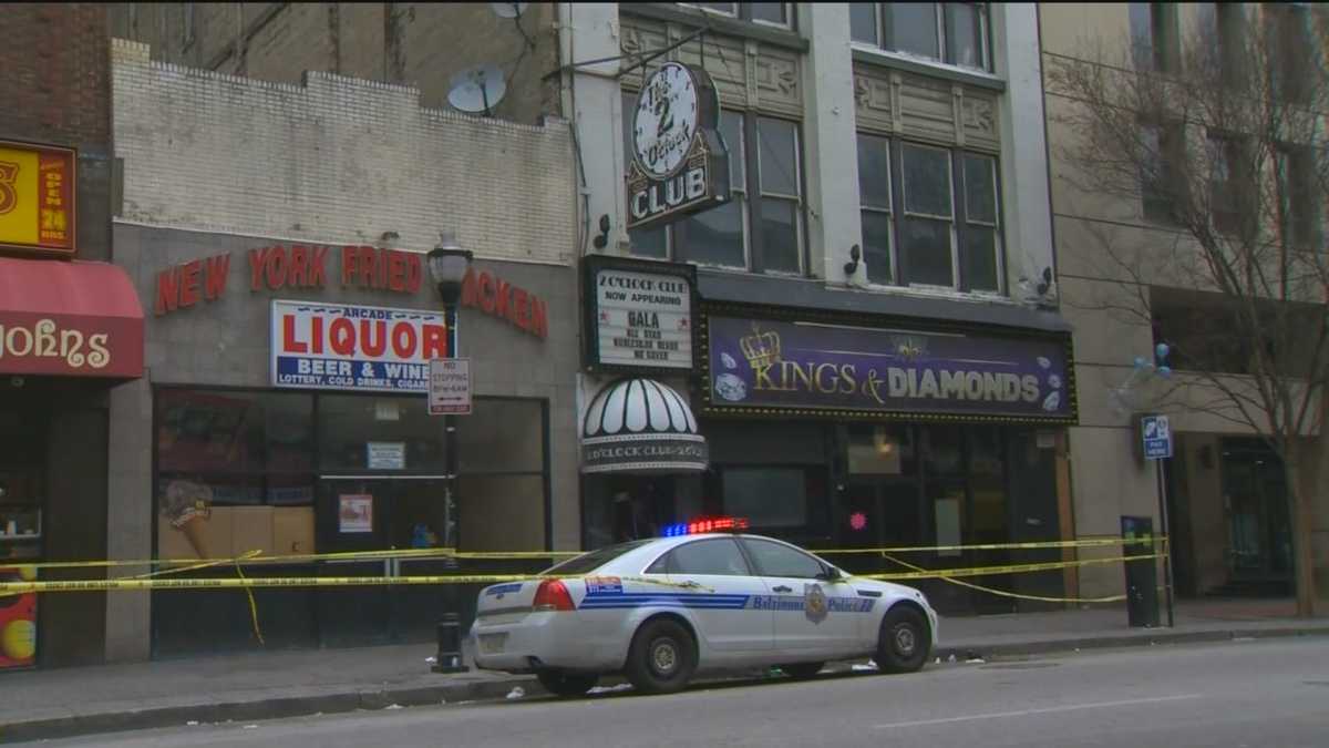 1 dead in triple stabbing at strip club