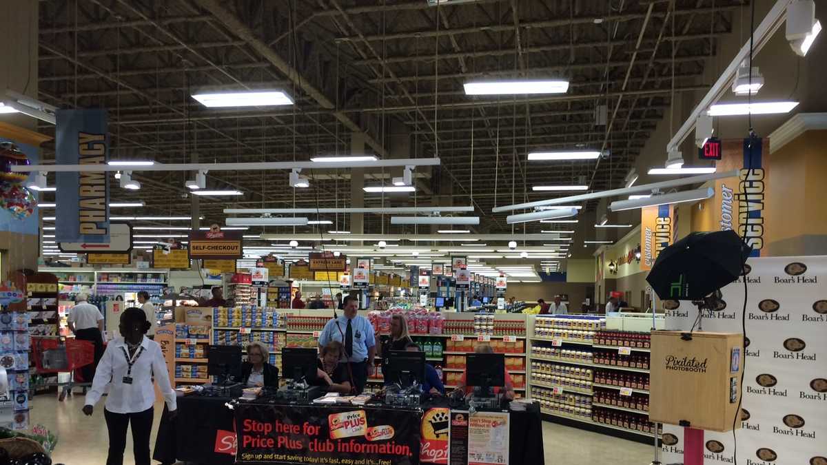 New grocery store opens in Baltimore