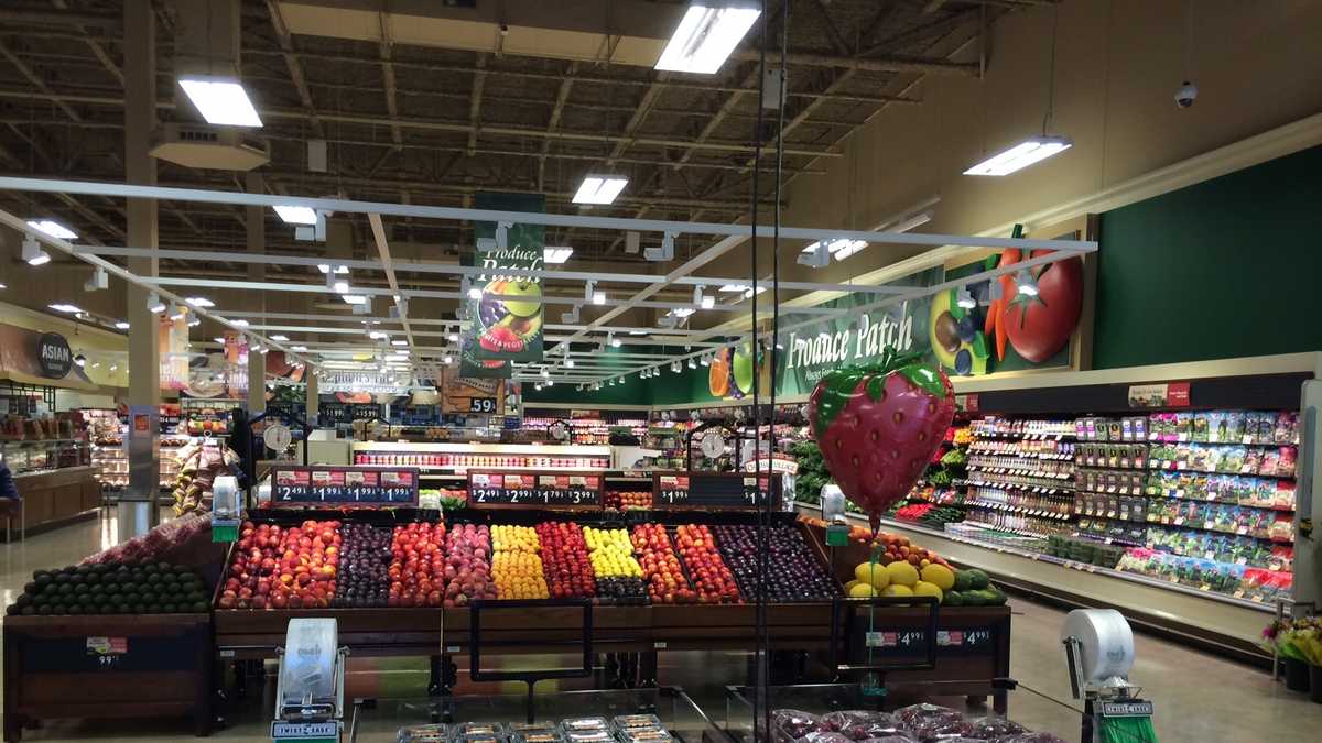 New grocery store opens in Baltimore