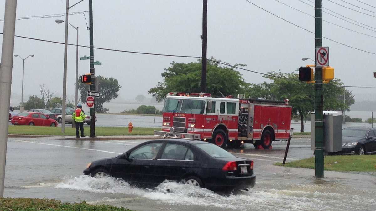 Images Heavy Rain Floods Low Lying Areas