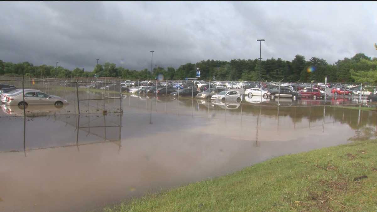 Images: Heavy rain floods low-lying areas