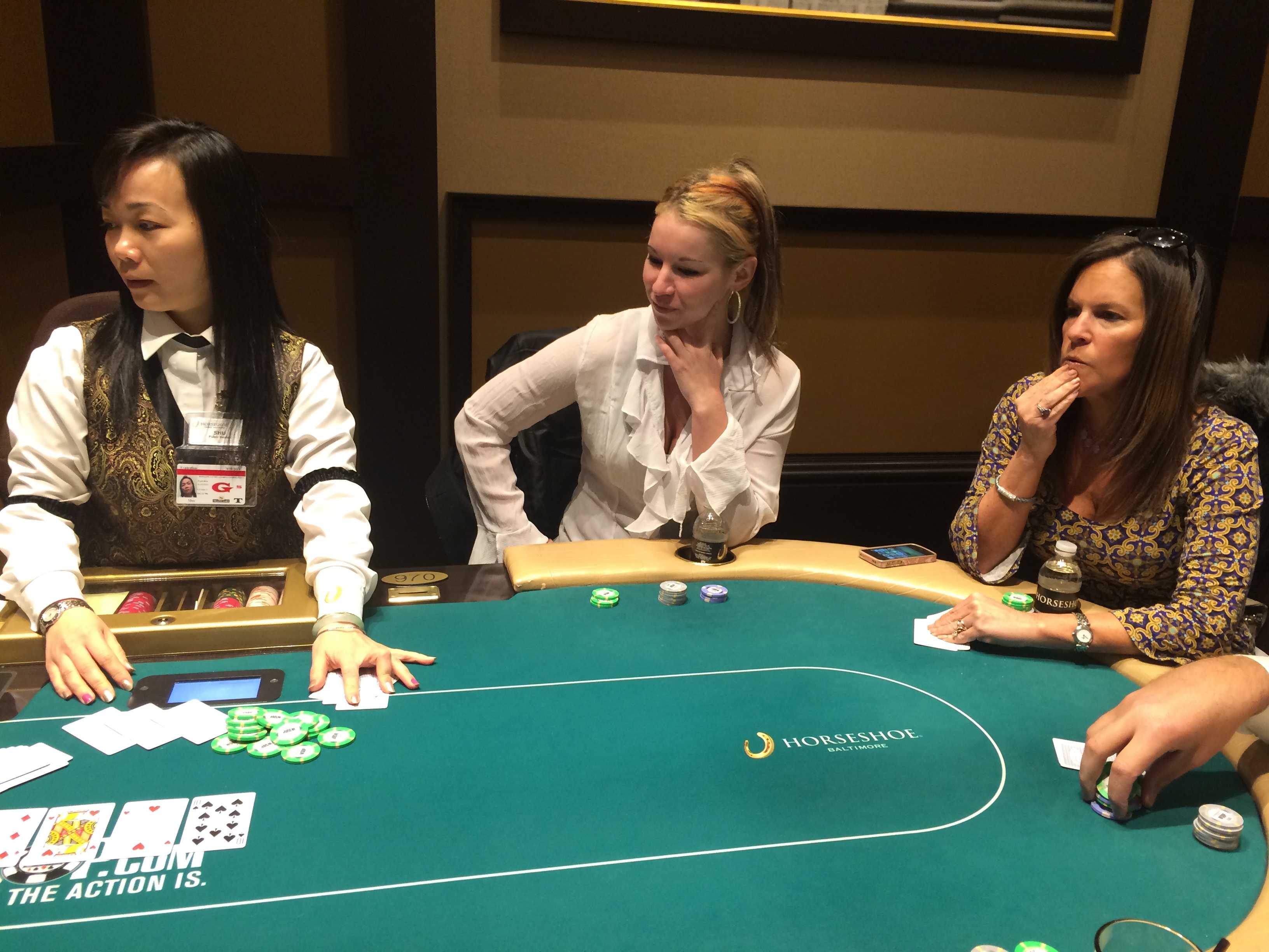 maria horseshoe casino poker