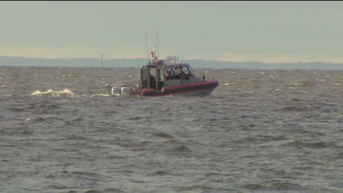 1 missing after boat capsizes off Eastern Shore