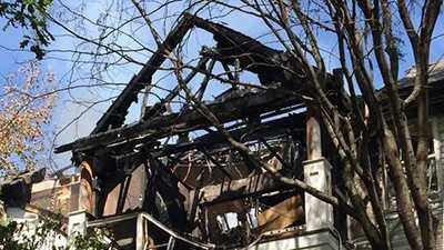 3-alarm fire destroys Columbia apartments