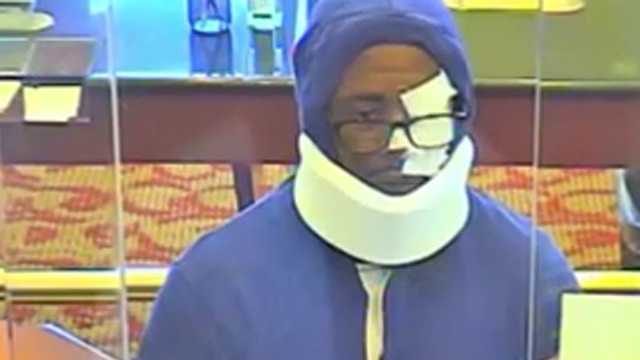 FBI offers reward for bandaged serial bank robber