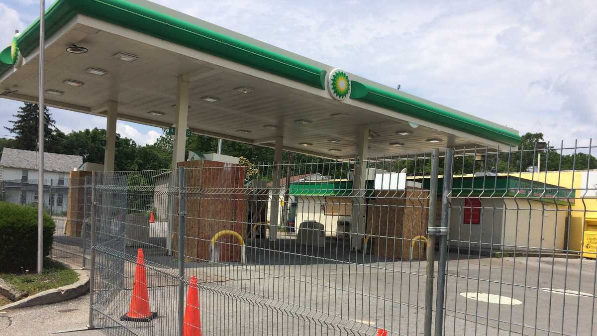 Baltimore police shut down gas station