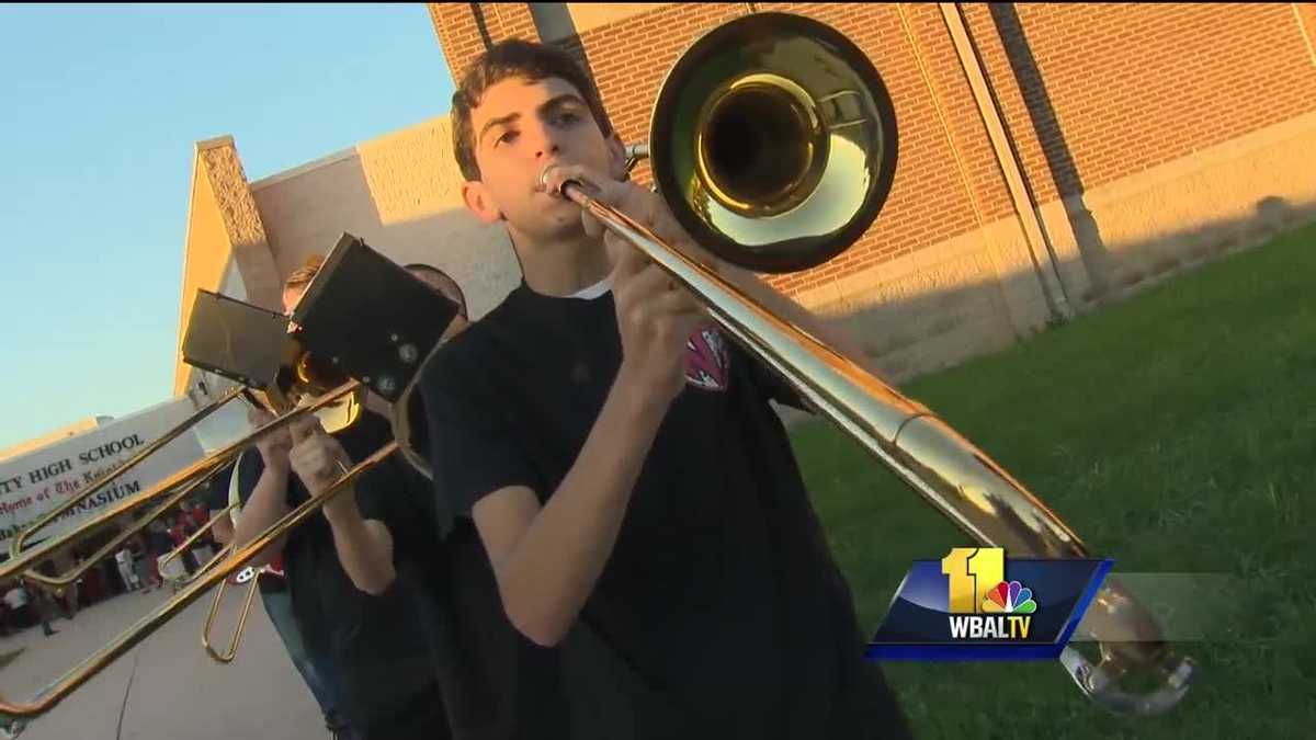 anne-arundel-co-students-greeted-on-first-day-of-school