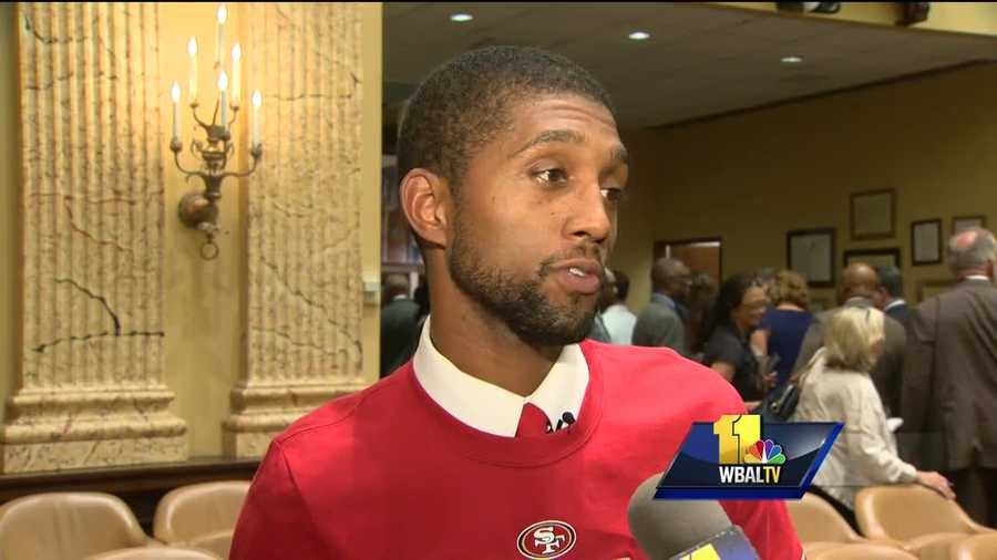 The Baltimore City Council meeting was the scene Monday of a moment of solidarity shown for the national anthem protest started by NFL quarterback Colin Kaepernick. City Councilman Brandon Scott joined the list of those showing support to the San Francisco 49ers signal caller.