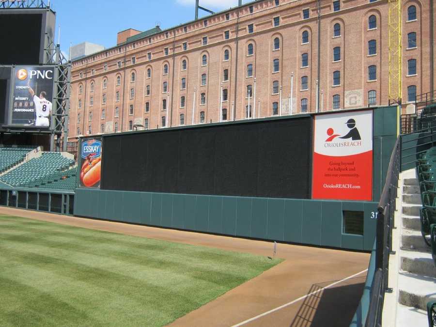 Oriole Park at Camden Yards 1992 Inaugural Season T-Shirt - 2XL