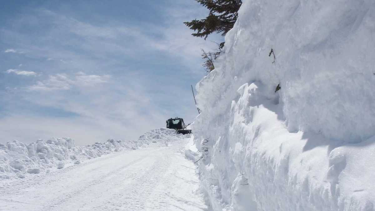 Ice climber dies in avalanche on NH mountain