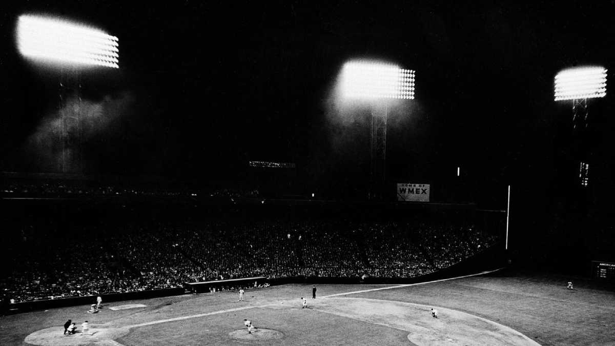 Boston S Beloved Fenway Park Through The Years