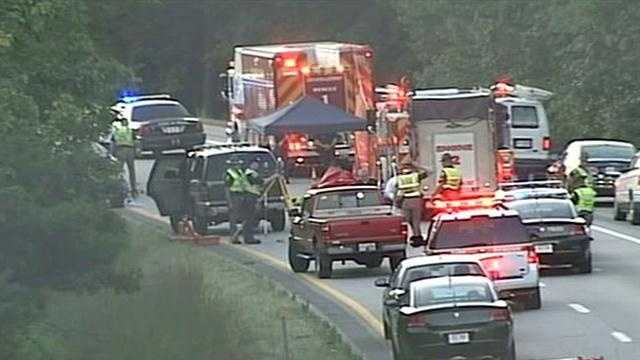 Fatal crash closes Interstate 93 in New Hampshire