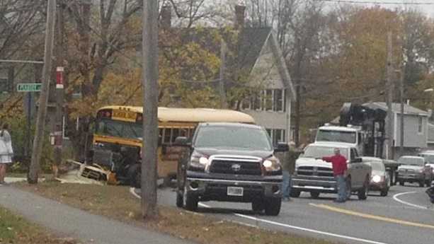 1 person killed in crash involving SUV, school bus in Concord, N.H.