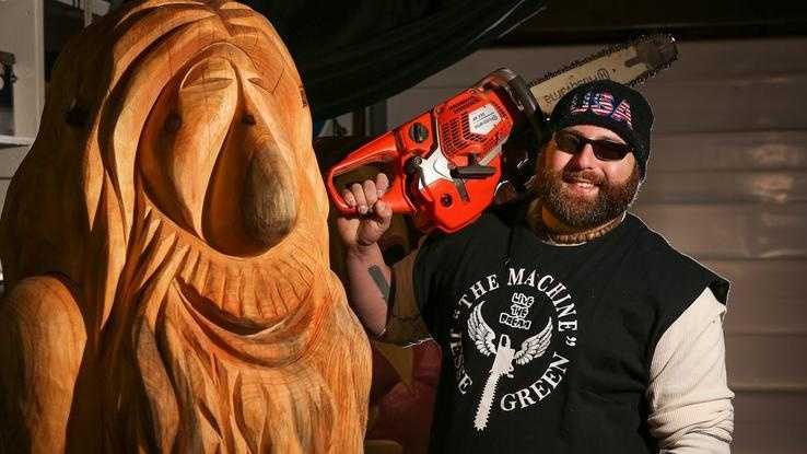 Chainsaw artist Jesse Green, a Medway resident and Holliston native, will be featured in a new National Geographic Channel show called "American Chainsaw" which premiered on November 29th.