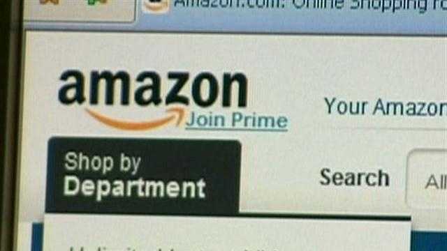 Online retailer Amazon.com has reached a deal with Massachusetts to start collecting sales tax from Bay State residents.