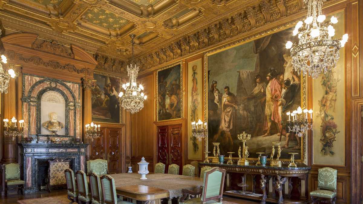 Images 'Downton Abbey' inspires local mansion tour