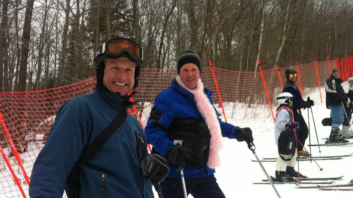 Images: Dozens hit slopes with Mike Lynch to raise money for breast cancer