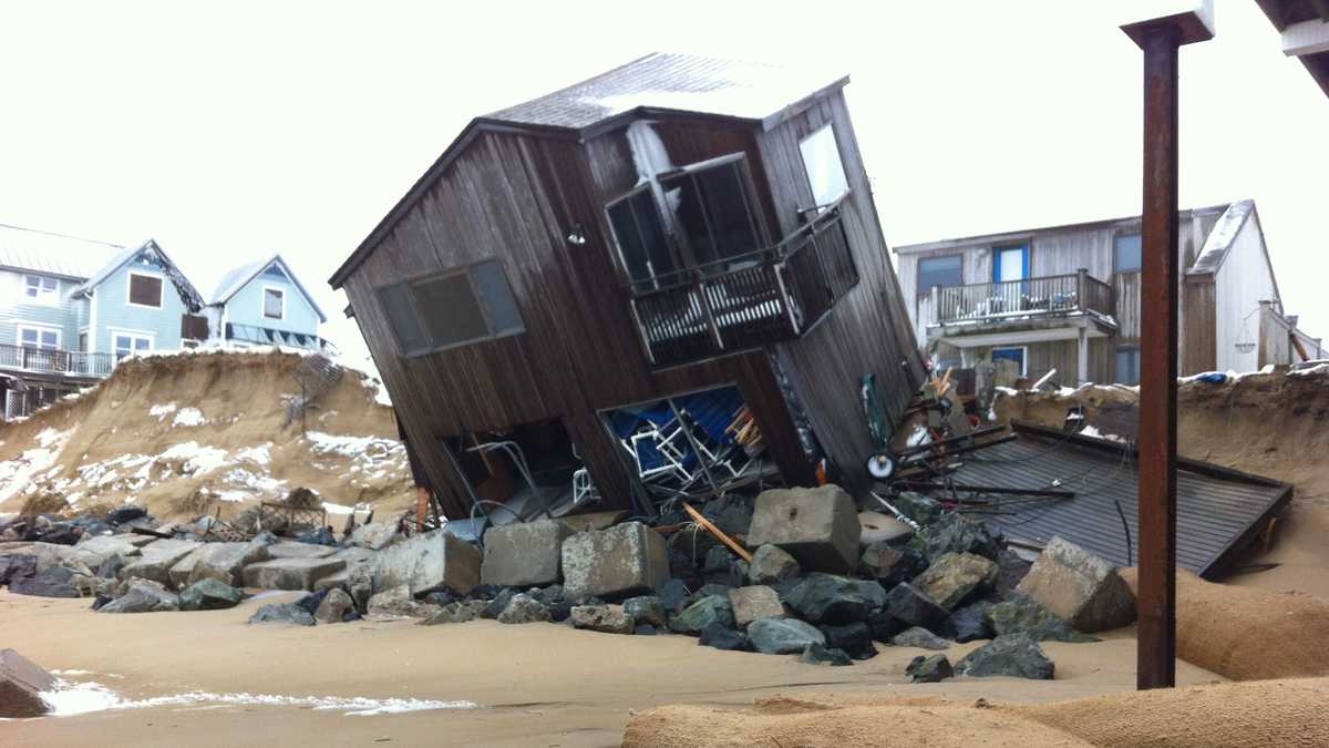 Photos show destruction of homes on Plum Island