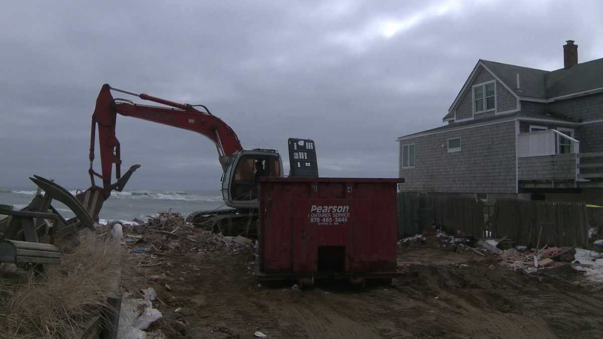 Photos show destruction of homes on Plum Island