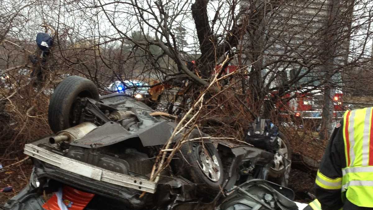 One dead in rollover crash