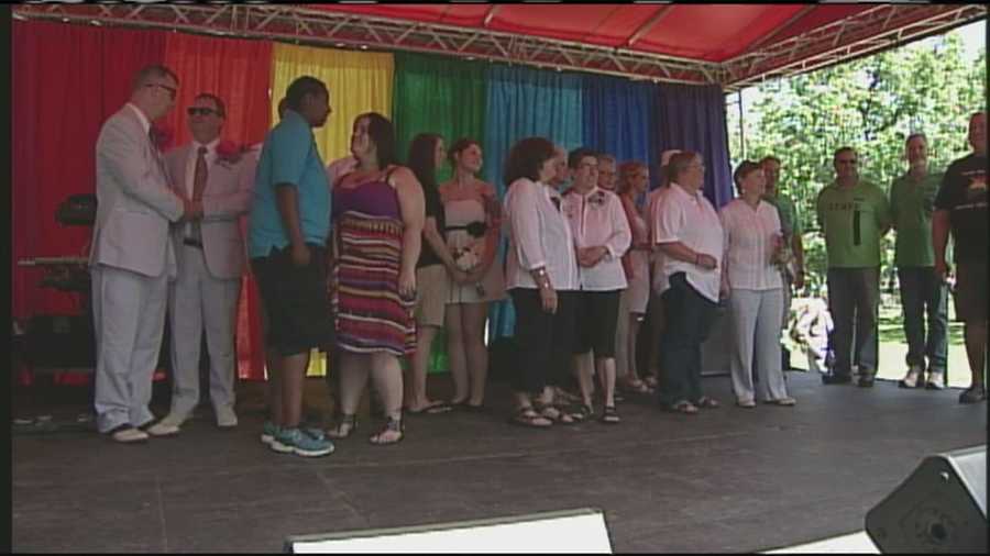 Ten same-sex couples tied the knot in a mass wedding ceremony as part of Southern Maine Pride. WMTW News 8's Meghan Torjussen reports.