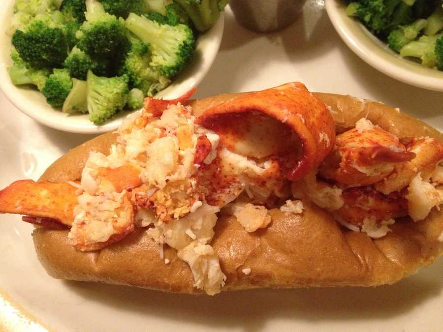 Papa ginos lobster roll