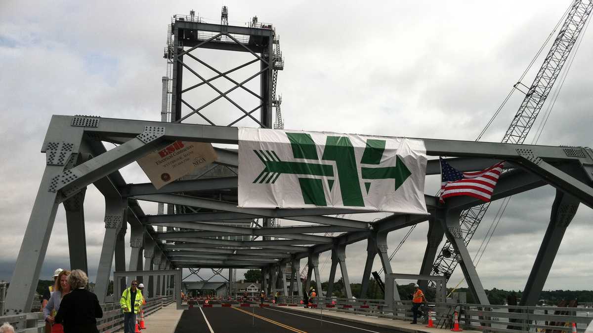 Photos: New Memorial bridge opens