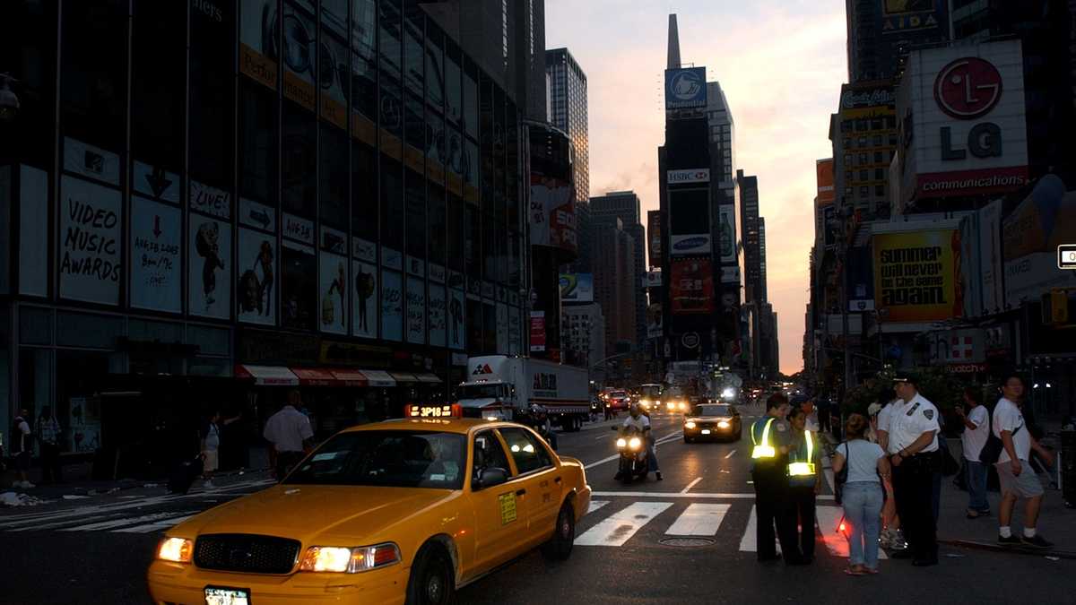 Photos Remembering The Great Blackout Of 2003