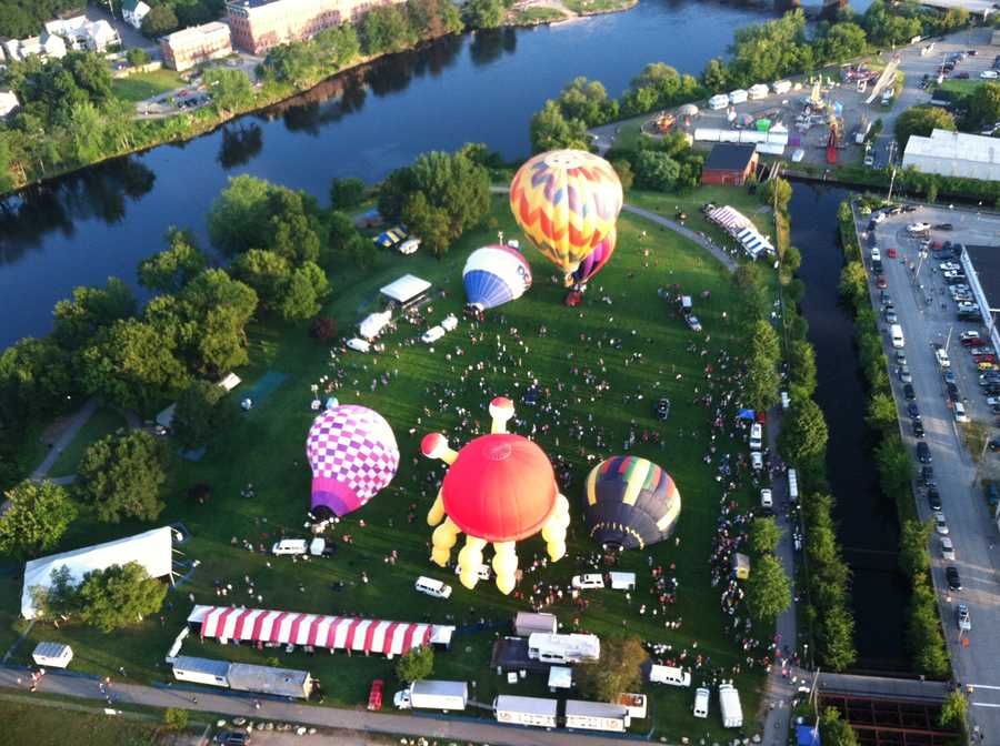 Slideshow Balloon Festival in New England town