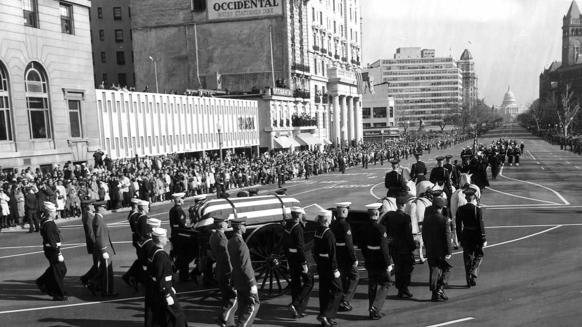 Nov. 22, 1963: The day in pictures - November 22 1963 What Day Of The Week