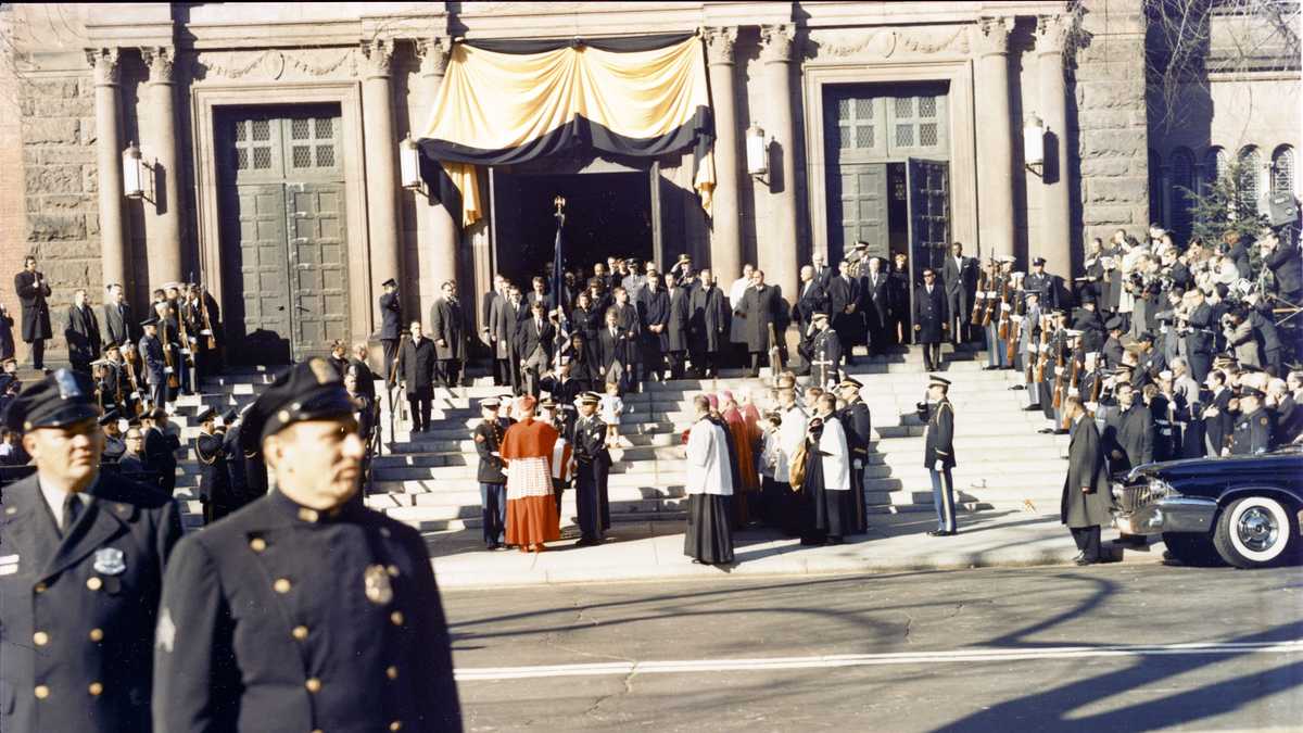 Nov. 22, 1963: The day in pictures - November 22 1963 What Day Of The Week