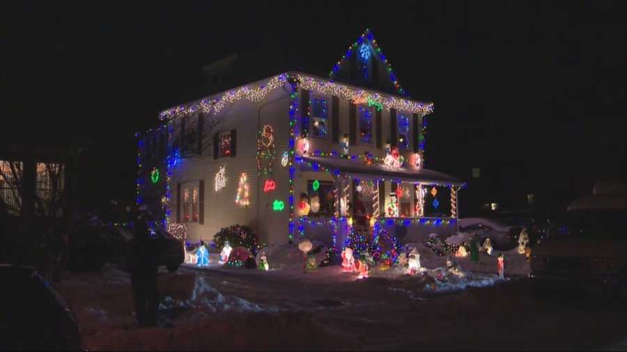 Anonymous grinch sends protest letter to homeowner