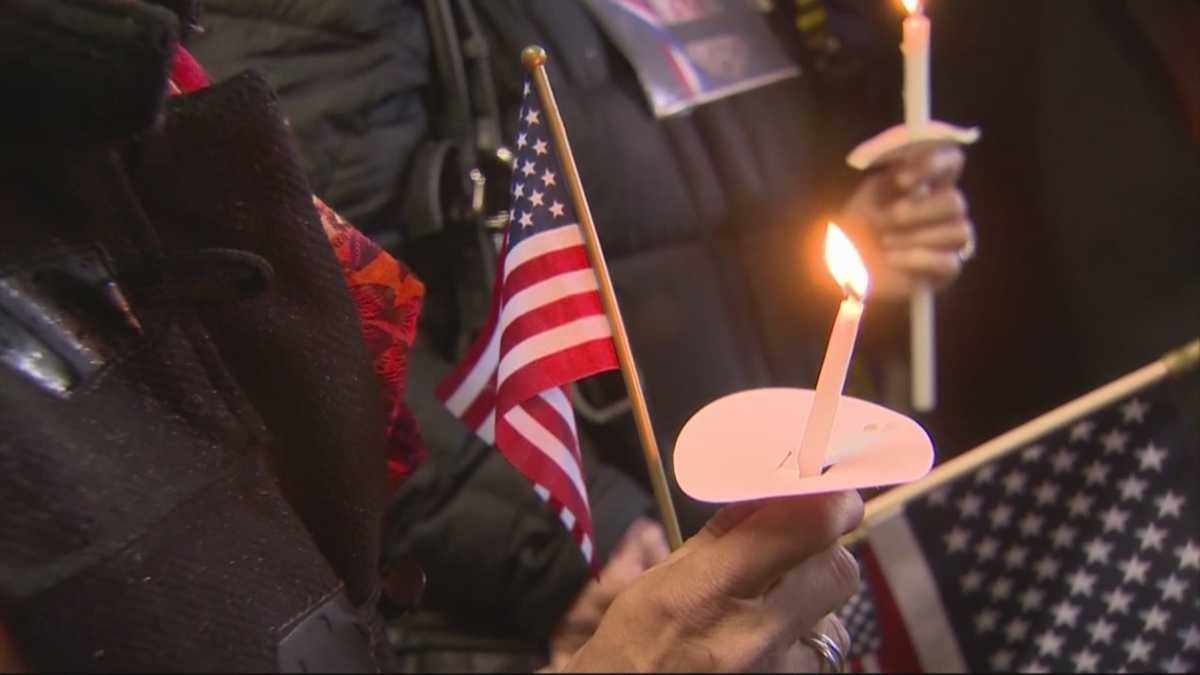 Hundreds fill firehouse to honor fallen firefighters