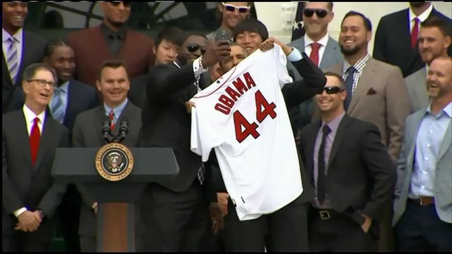 David Ortiz took a selfie with the president.